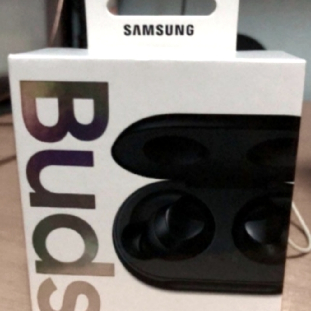 Ear pods